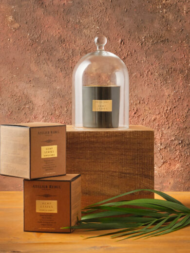 Hemp Leaves Scented Candle 210gr - Image 2